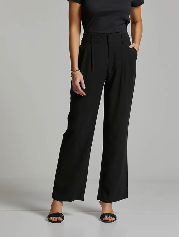 Black Pleated Trouser